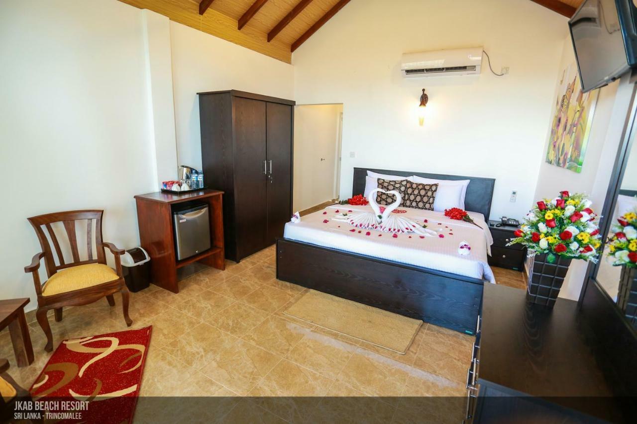 Jkab Beach Resort Trikunamalaja Zewnętrze zdjęcie