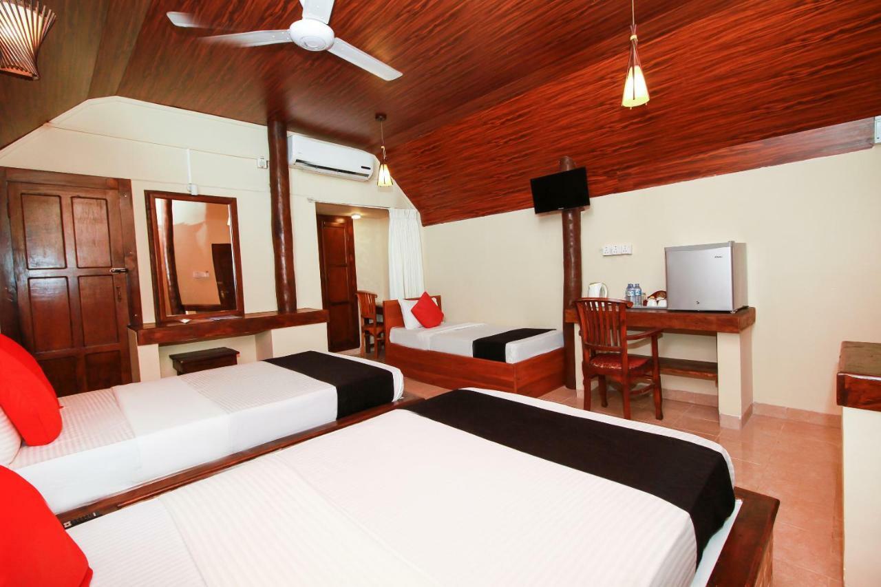 Jkab Beach Resort Trikunamalaja Zewnętrze zdjęcie