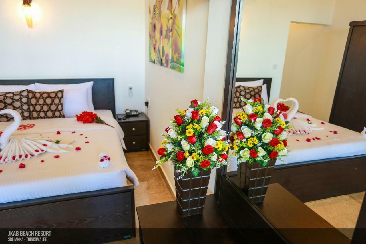 Jkab Beach Resort Trikunamalaja Zewnętrze zdjęcie